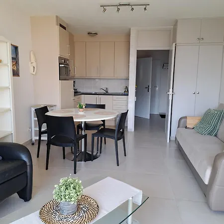 App Klif - Location & Sea Front !! Apartment *